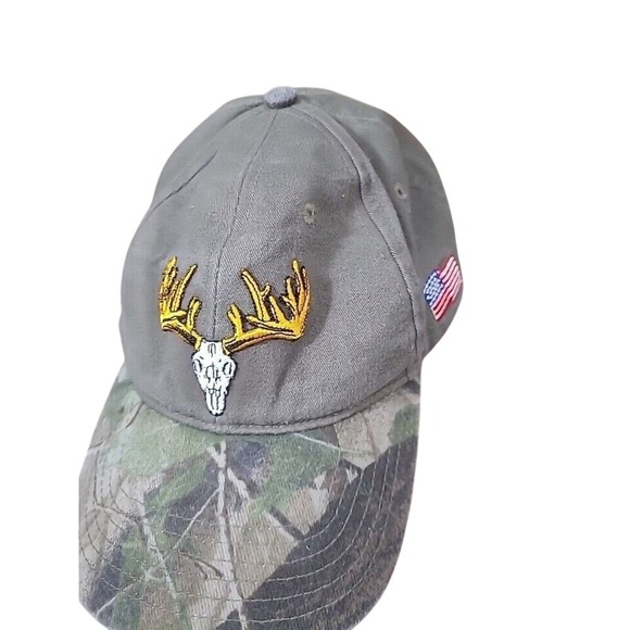 Mens Big Game Trophy Club Camo Deer Skull American Flag Embroidered Baseball Cap - Picture 3 of 9